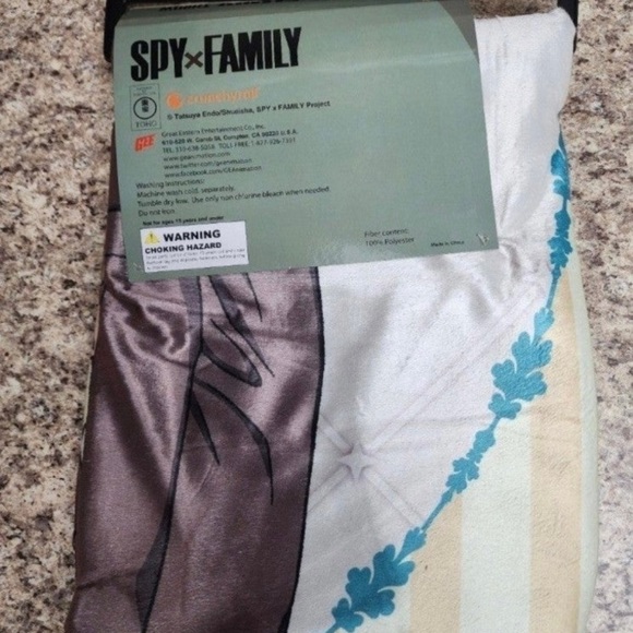 NWT Spy X Family Trio Portrait Anime Throw Blanket Ultra Soft - Picture 2 of 3